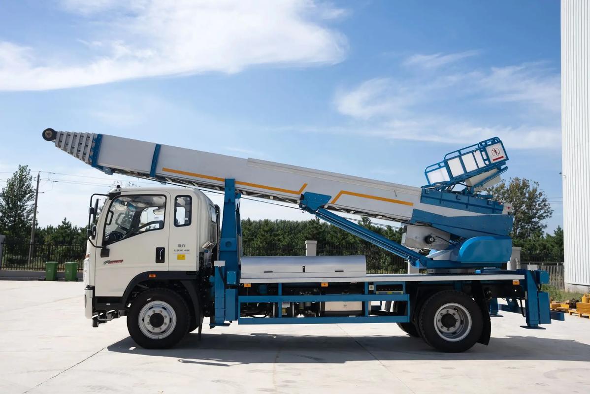 杭州拱墅云梯上料车租赁费用