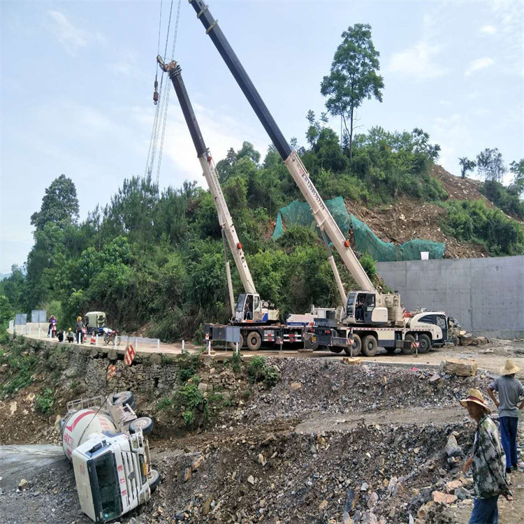 杭州拱墅汽车掉沟里叫吊车救援要多少钱